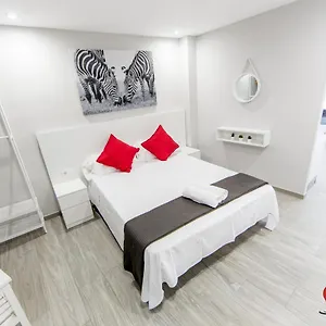 Red Loft Vista Mar Lateral Appartement Roses